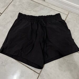 GapFit Black Paper Bag Shorts